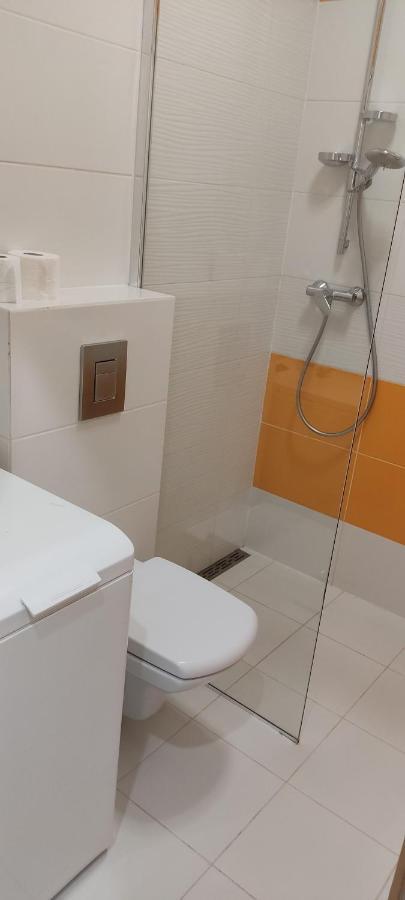 Be My Guest- Fontany Luxury Apartment Metro Wi-Fi Free Parking Zone Warszawa Eksteriør billede